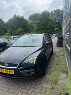 Ford Focus Wagon 1.6-16V Futura Airco 18” velgen ELKE DAG, Auto's, Ford, 1596 cc, Gebruikt, 635 kg, 116 pk