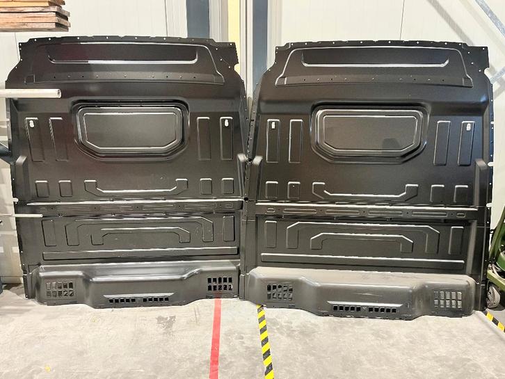 Tussenschot VW Crafter, 2 stuks beschikbaar, Auto-onderdelen, Interieur en Bekleding, Volkswagen, Nieuw, Ophalen