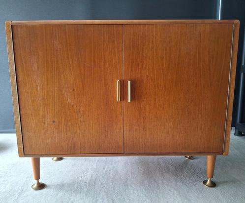 Vintage walnoten kastje met deurtjes - Patijn Poly Z serie, Huis en Inrichting, Kasten | Dressoirs, Gebruikt, 50 tot 100 cm, 25 tot 50 cm