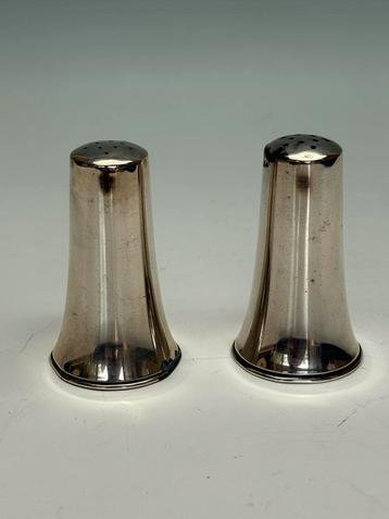 Strooivaatjes . Newport Sterling 7,8 cm 63gram beschikbaar voor biedingen