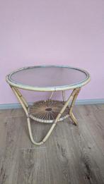 Mooie vintage rotan bijzet tafel, Huis en Inrichting, Tafels | Bijzettafels, Minder dan 55 cm, Rond, Zo goed als nieuw, Ophalen