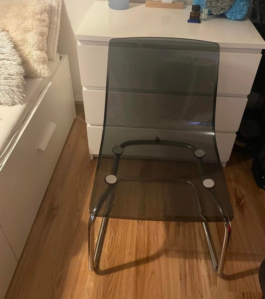 Transparant stoel, Huis en Inrichting, Tafels | Salontafels, 50 tot 100 cm, Rond, Ophalen of Verzenden, Zo goed als nieuw