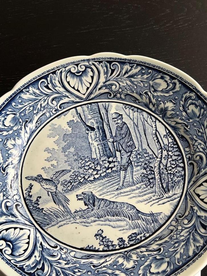 Antiek Delfts Blauw Bord - Jachttafereel, Antiek en Kunst, Antiek | Wandborden en Tegels, Ophalen of Verzenden
