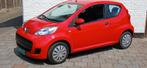 PEUGEOT 107 1.0 3drs 68PK leuke auto apk jan-2026, Auto's, Peugeot, Voorwielaandrijving, Stof, Gebruikt, Zwart