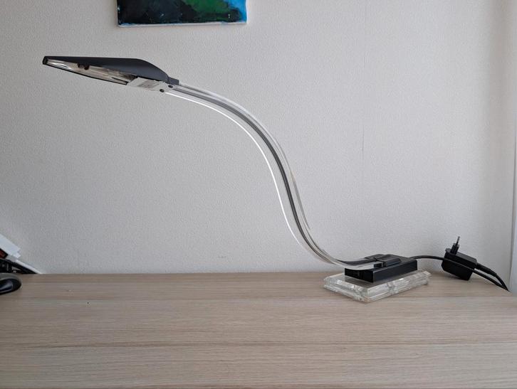 Vintage Lucite Neo-Deco “Cobra” bureaulamp jaren ’80, Huis en Inrichting, Lampen | Tafellampen, Minder dan 50 cm, Ophalen of Verzenden