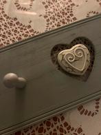 Leuke brocante wandkapstok met hartjes, Ophalen, Gebruikt, Hout, Wandkapstok