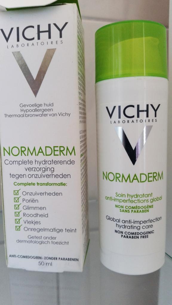 Vichy Normaderm super complete hydtaterende verzorging ., Sieraden, Tassen en Uiterlijk, Uiterlijk | Gezichtsverzorging, Nieuw