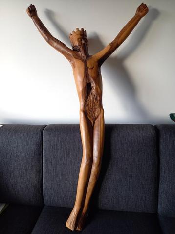 Groot olijfhouten Christus beeld, ongeveer 125 cm hoog beschikbaar voor biedingen