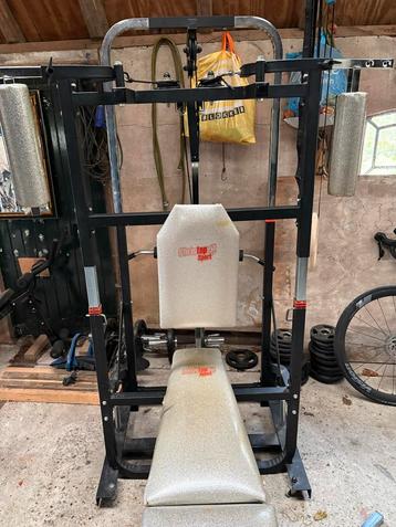 Multifunctioneel Krachtstation /halterbank/squatrek beschikbaar voor biedingen