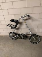 Twee Strida vouwfietsen met drijfriem, Gebruikt, Heren, 14 tot 16 inch, Totaal opvouwbaar