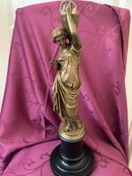 Prachtige antieke bronzen statige dame., Ophalen of Verzenden