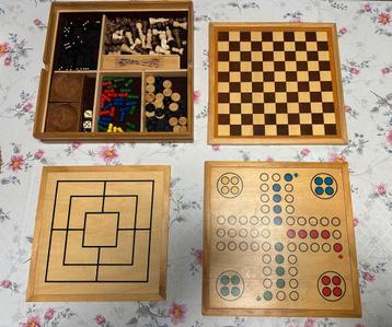 Bordspellen van hout 6 spelletjes  beschikbaar voor biedingen