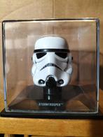 Miniatuur Stormtrooper-helm in vitrine, Ophalen of Verzenden, Zo goed als nieuw, 1:50 of kleiner, Figuur of Figuren