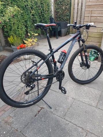 Merida 27.5 big seven. Mt 15 inch (1.57  tot  1.68 cm). beschikbaar voor biedingen