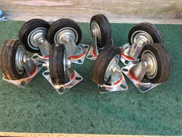 8 zwenkwielen 75 mm beschikbaar voor biedingen
