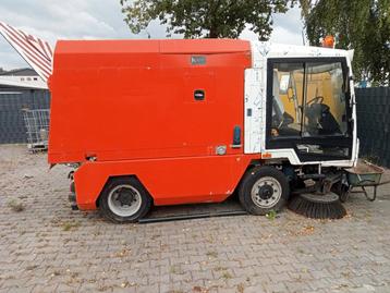 HOFMANS VEEGMACHINE DIESEL MET KLEIN DEFEKT €2000 beschikbaar voor biedingen