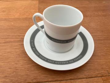 Bijzonder kop en schoteltje Alfred de musset Limoges  beschikbaar voor biedingen