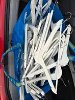 Witte Houten Kledinghangers - Tas Vol, Kleding | Dames, Kledinghangers, Ophalen, Gebruikt, Hout, Kinderen en Volwassenen