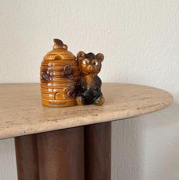 Vintage keramieken honingpot - beer met bijenkorf beschikbaar voor biedingen