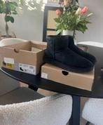 Originele Uggs Mini zwart maat 38, Kleding | Dames, Ophalen of Verzenden, Zo goed als nieuw, Zwart