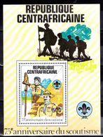 1982 centraal afrika scouting padvinderij (mi bl 163) (postf, Postzegels en Munten, Postzegels | Thematische zegels, Overige thema's