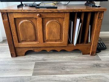 Mooie Eiken TV Kast beschikbaar voor biedingen