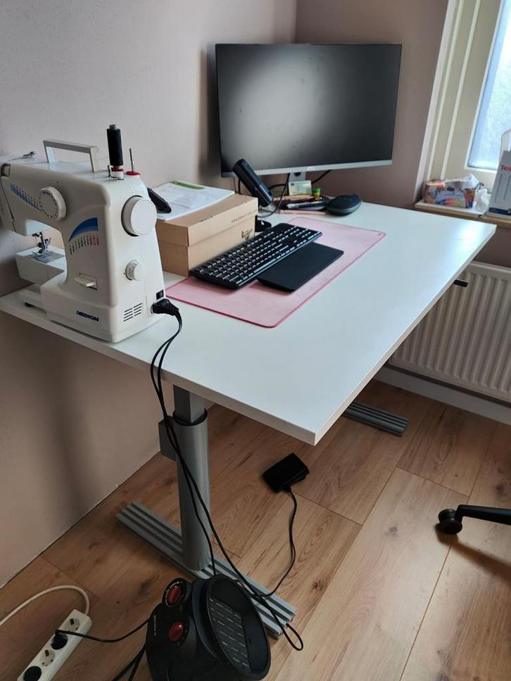 Verstelbaar Bureau van Gispen, Huis en Inrichting, Bureaus, Gebruikt, Ophalen