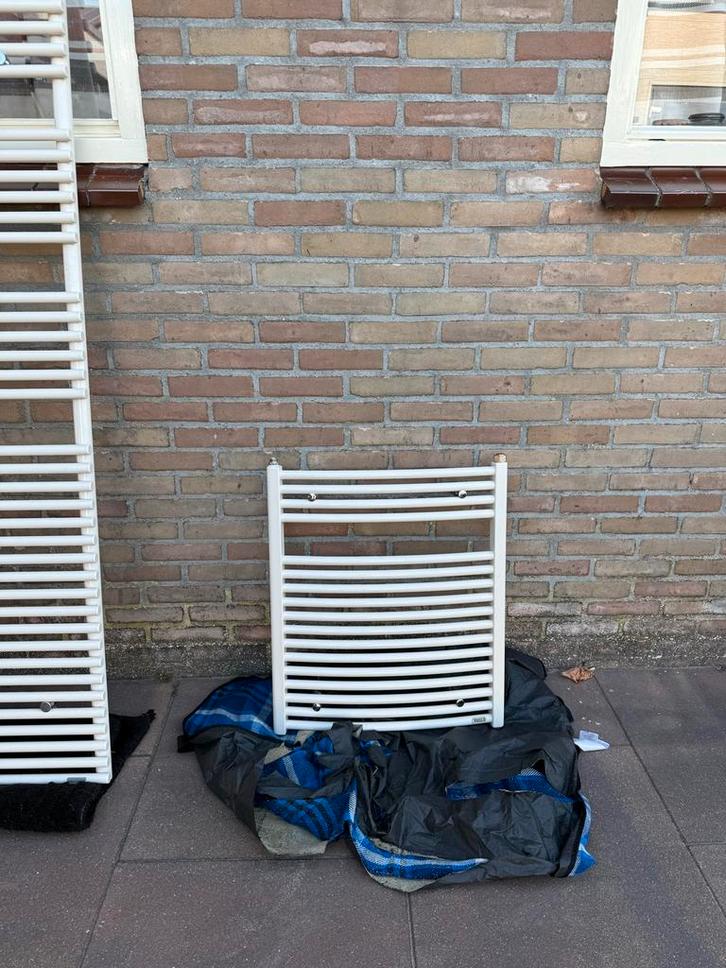 Designradiatoren Thermic & Vasco - Cr, Doe-het-zelf en Verbouw, Verwarming en Radiatoren, Gebruikt, Radiator, 500 tot 800 watt