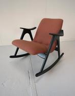 Van Teeffelen Schommelstoel, opnieuw gestoffeerd, Huis en Inrichting, Fauteuils, Ophalen, Hout, Zo goed als nieuw, 50 tot 75 cm