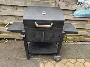 Barbecue gebruikt maar nog prima beschikbaar voor biedingen