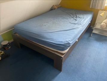 Bed 120 cm breed x 200 cm lang beschikbaar voor biedingen