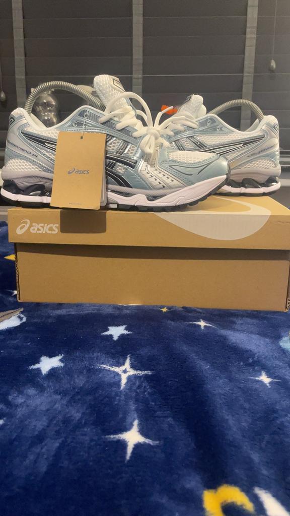 Asics Gel Kayano 14 - Nieuwe Sneakers!, Ophalen of Verzenden, Nieuw, Wit, Sneakers of Gympen