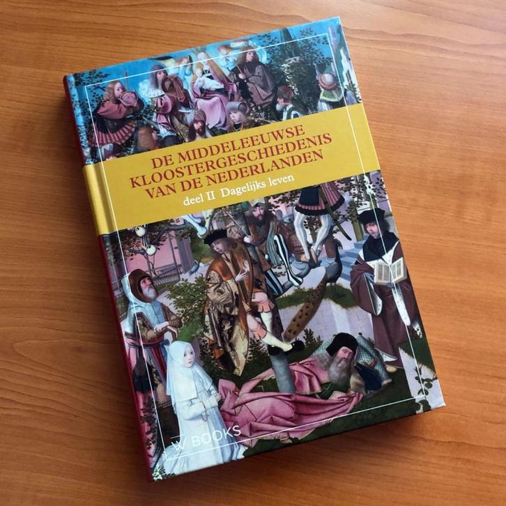 De Middeleeuwse Kloostergeschiedenis van de Nederlanden, Boeken, Geschiedenis | Vaderland, Zo goed als nieuw, Ophalen of Verzenden