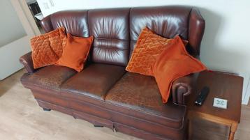 Gratis leren 3-zits bank beschikbaar voor biedingen