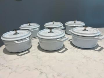 6x Staub La Cocotte 10cm in Nieuwstaat beschikbaar voor biedingen
