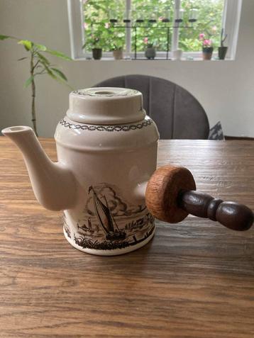 Antieke Wessanen Chocoladeketel met Molen Decor beschikbaar voor biedingen