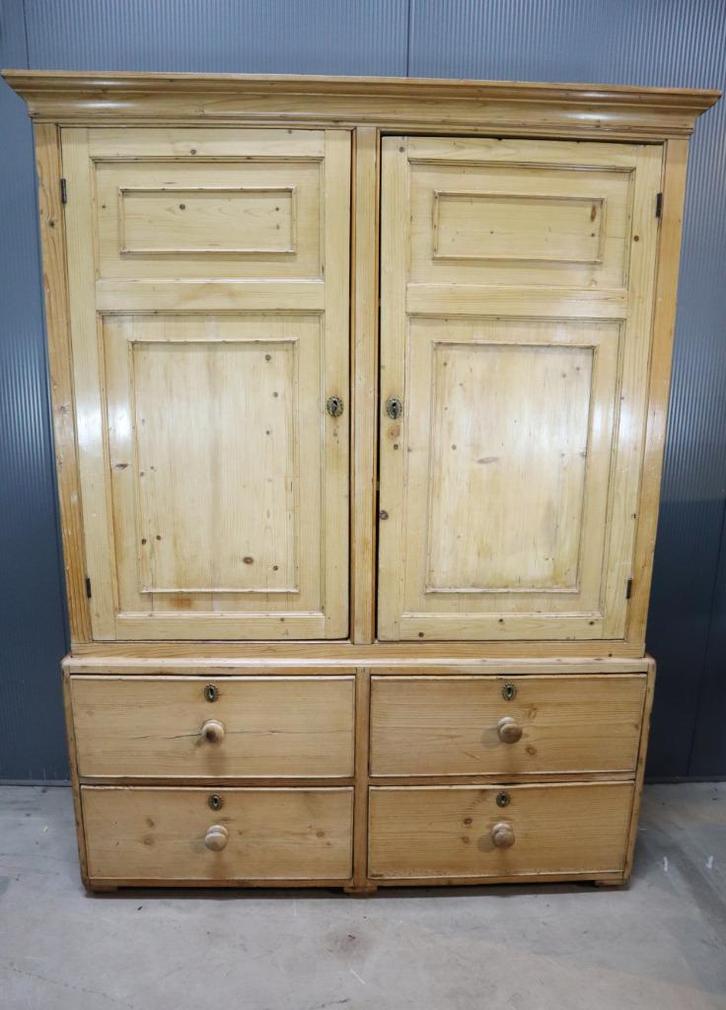 Antieke Engelse linnenkast, Antiek en Kunst, Antiek | Meubels | Kasten, Ophalen of Verzenden