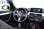 BMW X1 sDrive20i M-Sport Mineralweiß Pano HUD Leder 19" LMV, Wit, Bedrijf, SUV of Terreinwagen, 83 €/maand