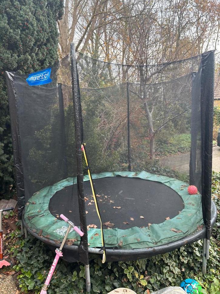 Trampoline (230) gratis af te halen in Leiderdorp, Kinderen en Baby's, Speelgoed | Buiten | Trampolines, Gebruikt, Ophalen