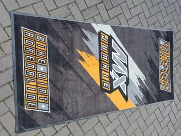 Milieumat voor crossmotoren. beschikbaar voor biedingen