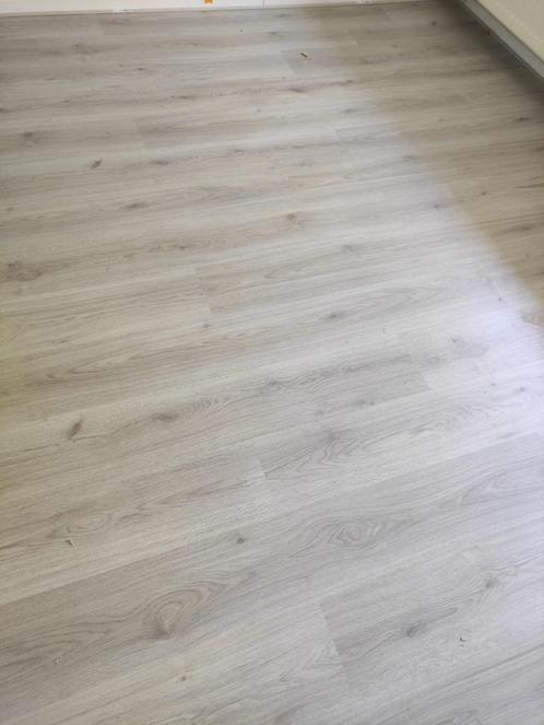 Professionele Vloerlegger Beschikbaar – Snel,&Netjes, Huis en Inrichting, Stoffering | Tapijten en Kleden, Nieuw, 100 tot 150 cm