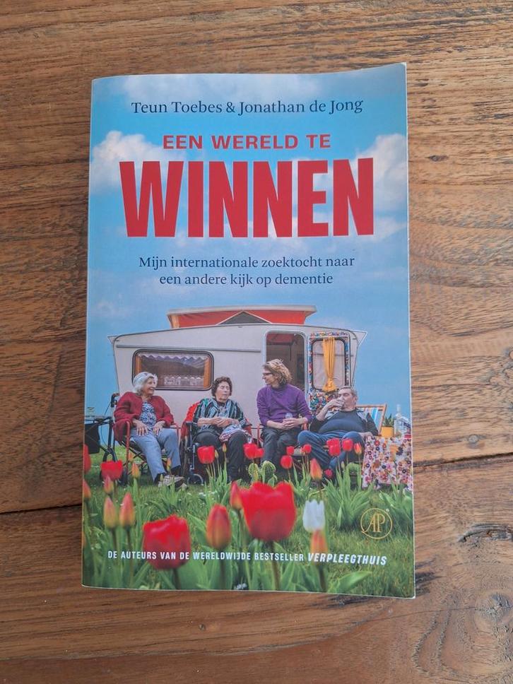 Een Wereld te Winnen - Toebes & de Jong, Boeken, Biografieën, Gelezen, Overige, Ophalen of Verzenden