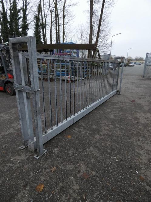Schuifpoort met 1 los deel, Tuin en Terras, Tuinhekken en Hekwerk, Gebruikt, Spijlenhekwerk, IJzer, Met poort, Ophalen