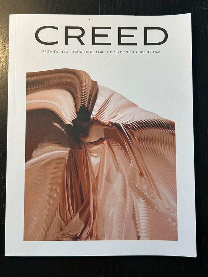The Creed Book - Second Edition, Sieraden, Tassen en Uiterlijk, Uiterlijk | Parfum, Zo goed als nieuw, Ophalen of Verzenden