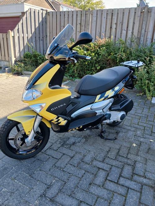 Gilera runner rst 200 cc 4t top staat, Fietsen en Brommers, Brommeronderdelen | Scooters, Zo goed als nieuw, Piaggio, Cilinder