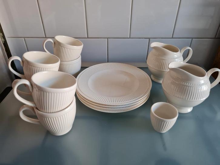 Wedgwood Windsor serviesgoed nieuwstaat., Huis en Inrichting, Keuken | Servies, Zo goed als nieuw, Bord(en), Wedgwood, Porselein