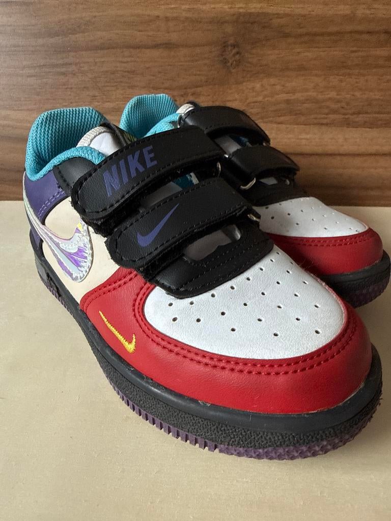 Nike Air Force 1 Los Angeles Maat 29, Kinderen en Baby's, Kinderkleding | Schoenen en Sokken, Ophalen, Meisje, Schoenen, Zo goed als nieuw