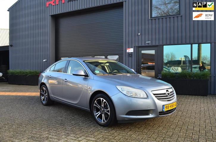 Opel Insignia 1.8 Edition | Trekhaak | Clima, Auto's, Opel, Bedrijf, Te koop, Insignia, ABS, Airbags, Airconditioning, Boordcomputer