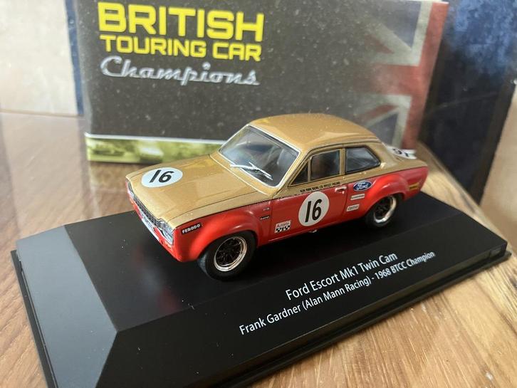 19907- Ford Escort MK1 Twin Cam - Frank Gardner - BTCC 1968, Hobby en Vrije tijd, Modelauto's | 1:43, Nieuw, Auto, Overige merken