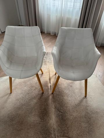 2 wit leren eetkamer stoelen van Zuiver beschikbaar voor biedingen